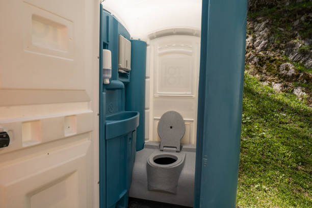 Best Portable bathroom rental  in Sophia, WV